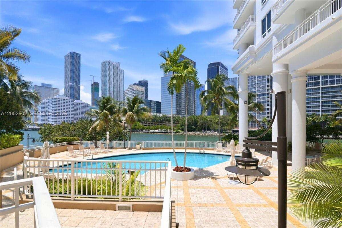 Courts Brickell Key at 801 Brickell Key Blvd, Miami, FL 33131 - For Rent photo 1