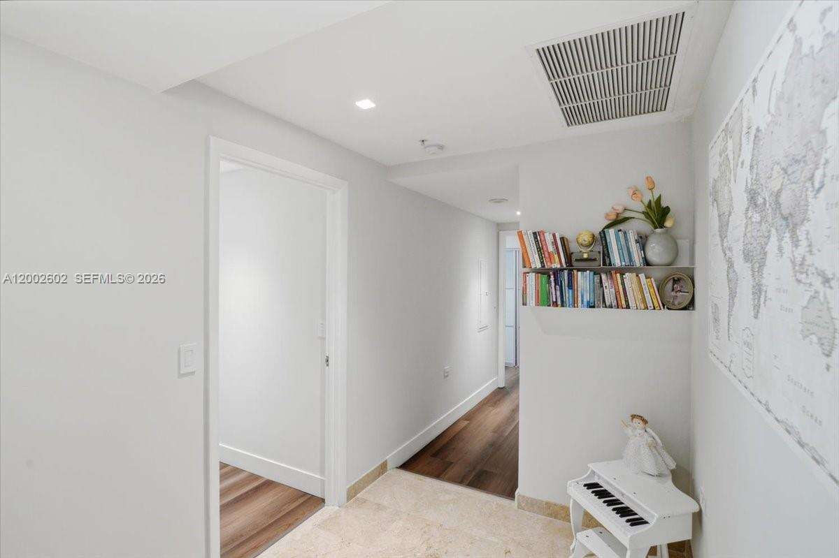 Courts Brickell Key at 801 Brickell Key Blvd, Miami, FL 33131 - For Rent photo 17