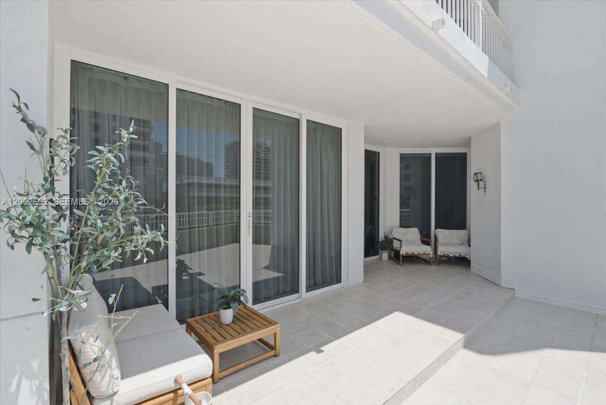 Courts Brickell Key at 801 Brickell Key Blvd, Miami, FL 33131 - For Rent photo 3