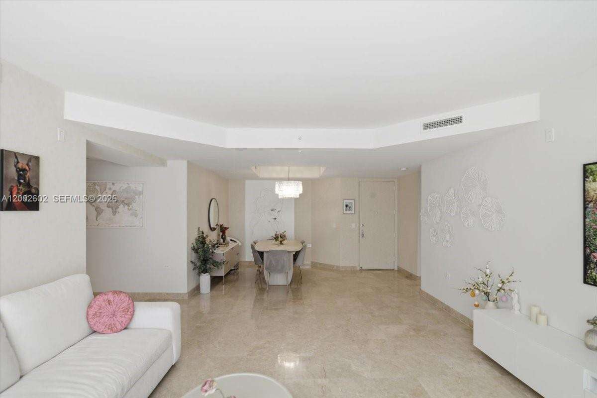 Courts Brickell Key at 801 Brickell Key Blvd, Miami, FL 33131 - For Rent photo 4