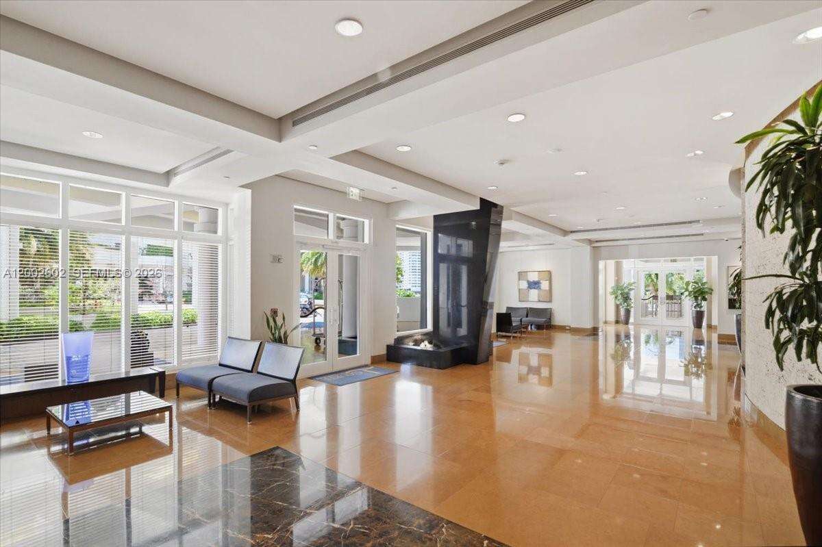 Courts Brickell Key at 801 Brickell Key Blvd, Miami, FL 33131 - For Rent photo 41