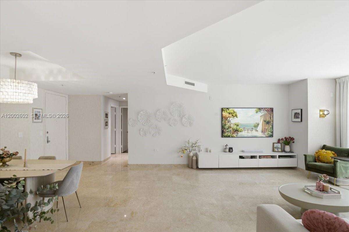 Courts Brickell Key at 801 Brickell Key Blvd, Miami, FL 33131 - For Rent photo 6