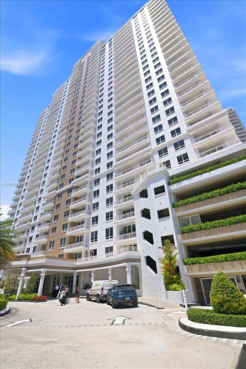 Courts Brickell Key at 801 Brickell Key Blvd, Miami, FL 33131 - For Rent photo 68