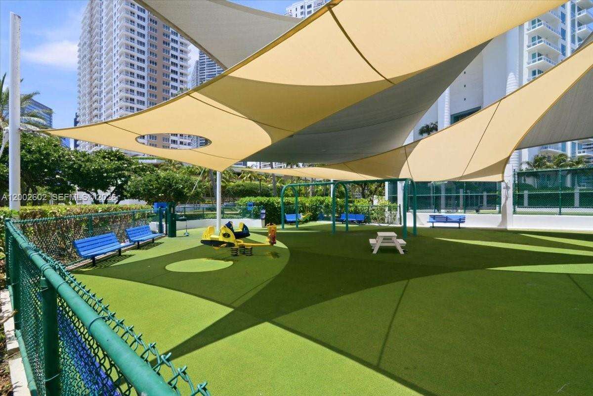 Courts Brickell Key at 801 Brickell Key Blvd, Miami, FL 33131 - For Rent photo 79