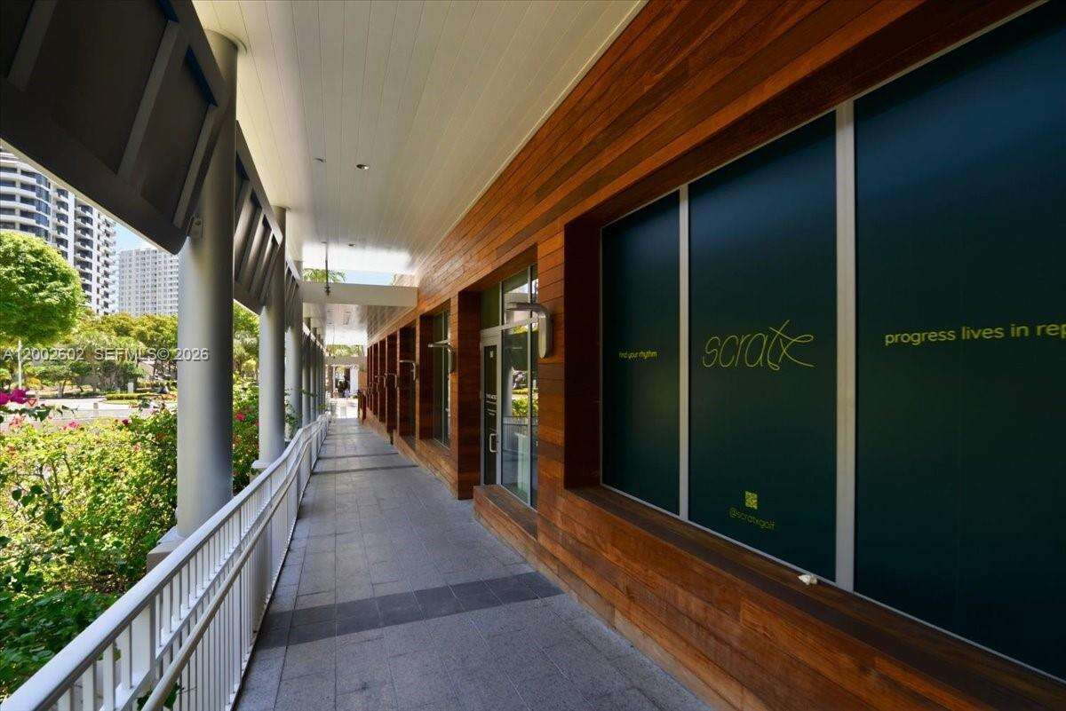 Courts Brickell Key at 801 Brickell Key Blvd, Miami, FL 33131 - For Rent photo 80