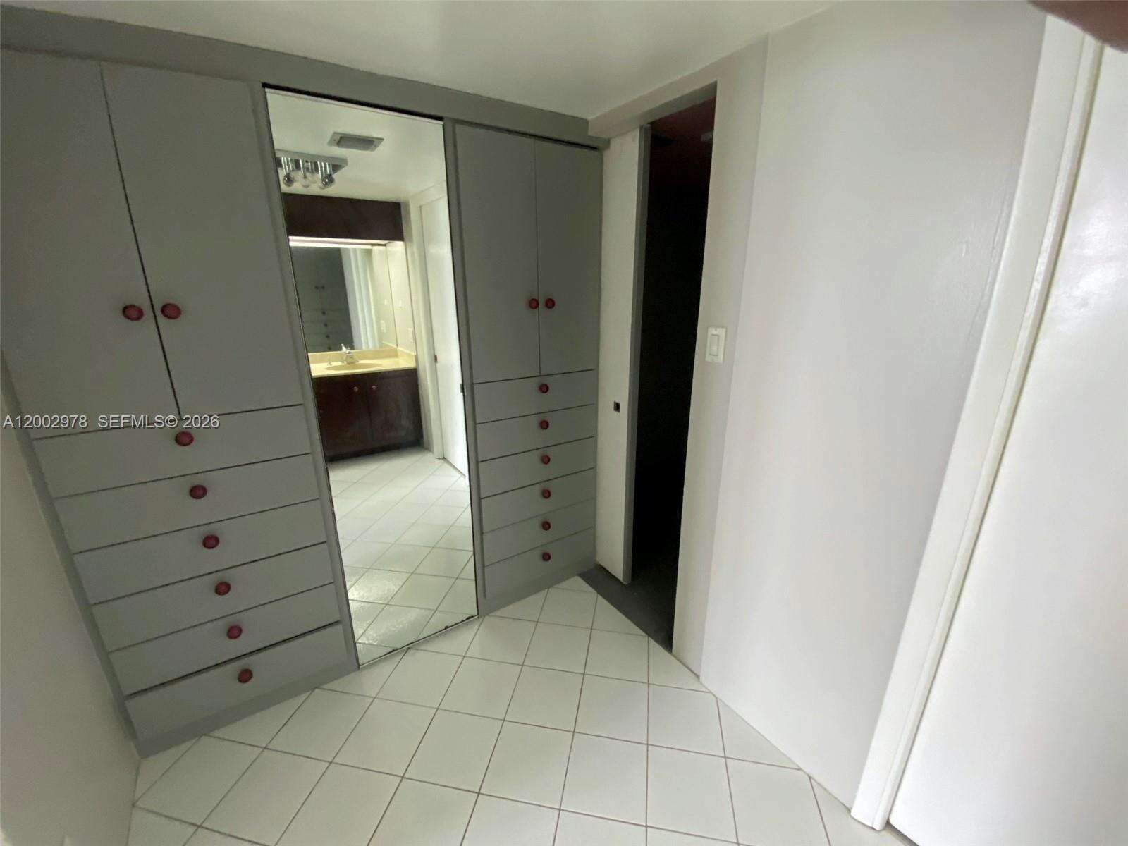 Arlen House at 100 Bayview Dr, Sunny Isles Beach, FL 33160 - For Rent photo 28