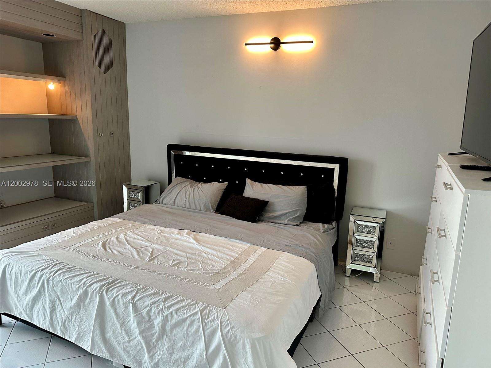 Arlen House at 100 Bayview Dr, Sunny Isles Beach, FL 33160 - For Rent photo 31