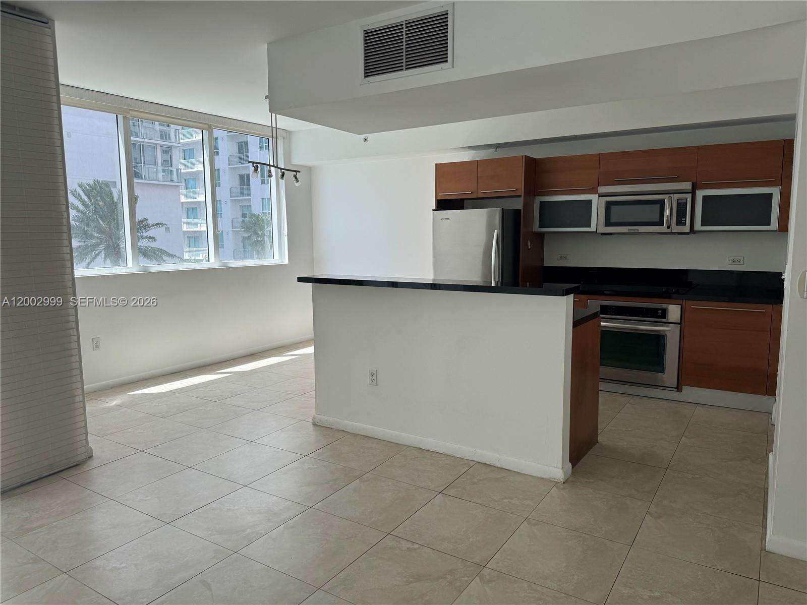 Vizcayne South at 253 2 St, Miami, FL 33132 - For Rent photo 1