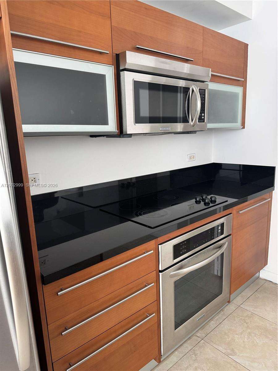 Vizcayne South at 253 2 St, Miami, FL 33132 - For Rent photo 3