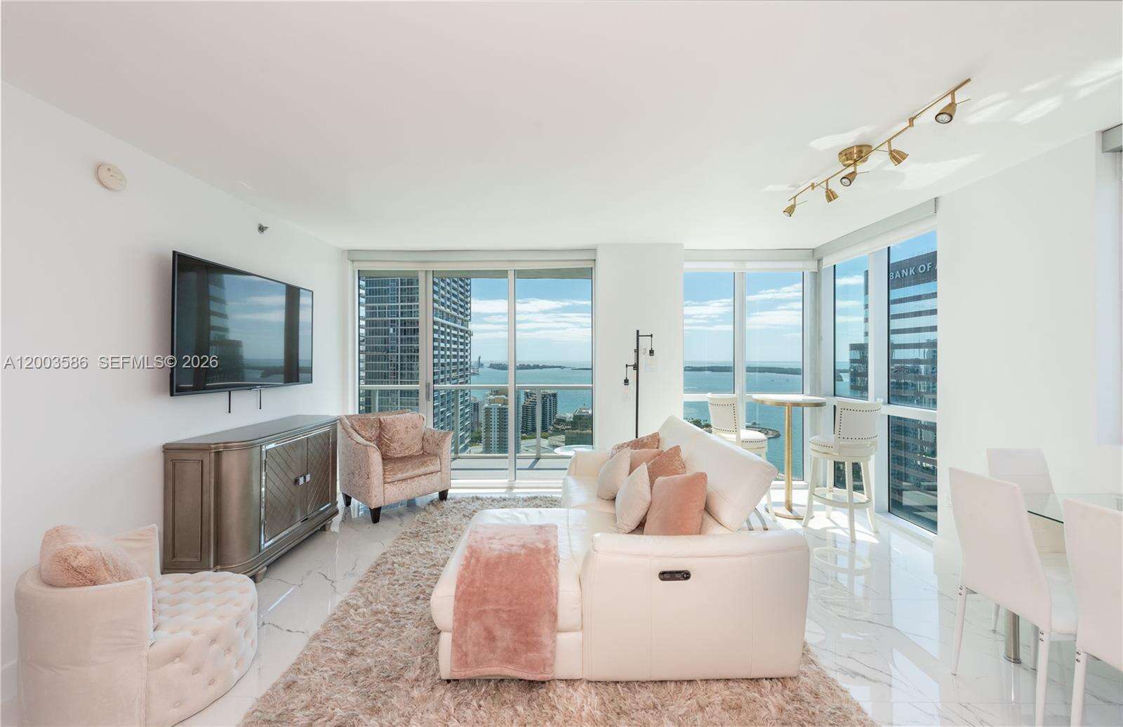 500 Brickell at 500 Brickell Ave, Miami, FL 33131 - For Rent photo 8
