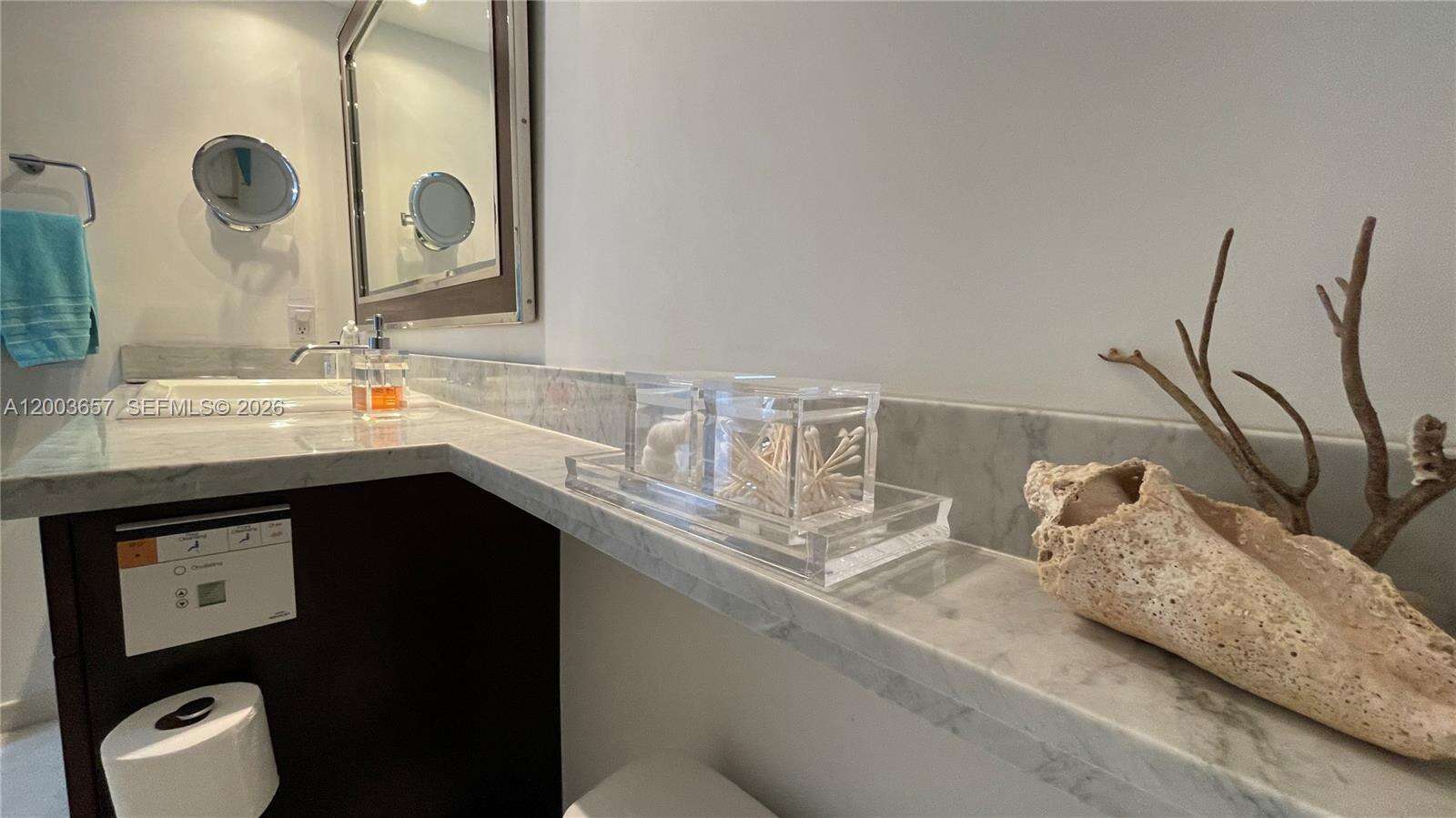 Arlen Beach at 5701 Collins Ave, Miami Beach, FL 33140 - For Rent photo 11
