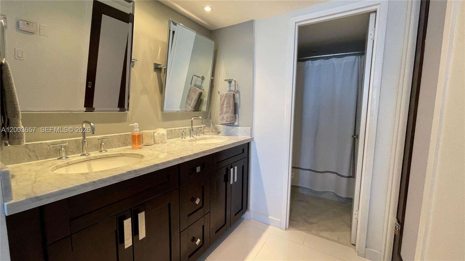 Arlen Beach at 5701 Collins Ave, Miami Beach, FL 33140 - For Rent photo 23