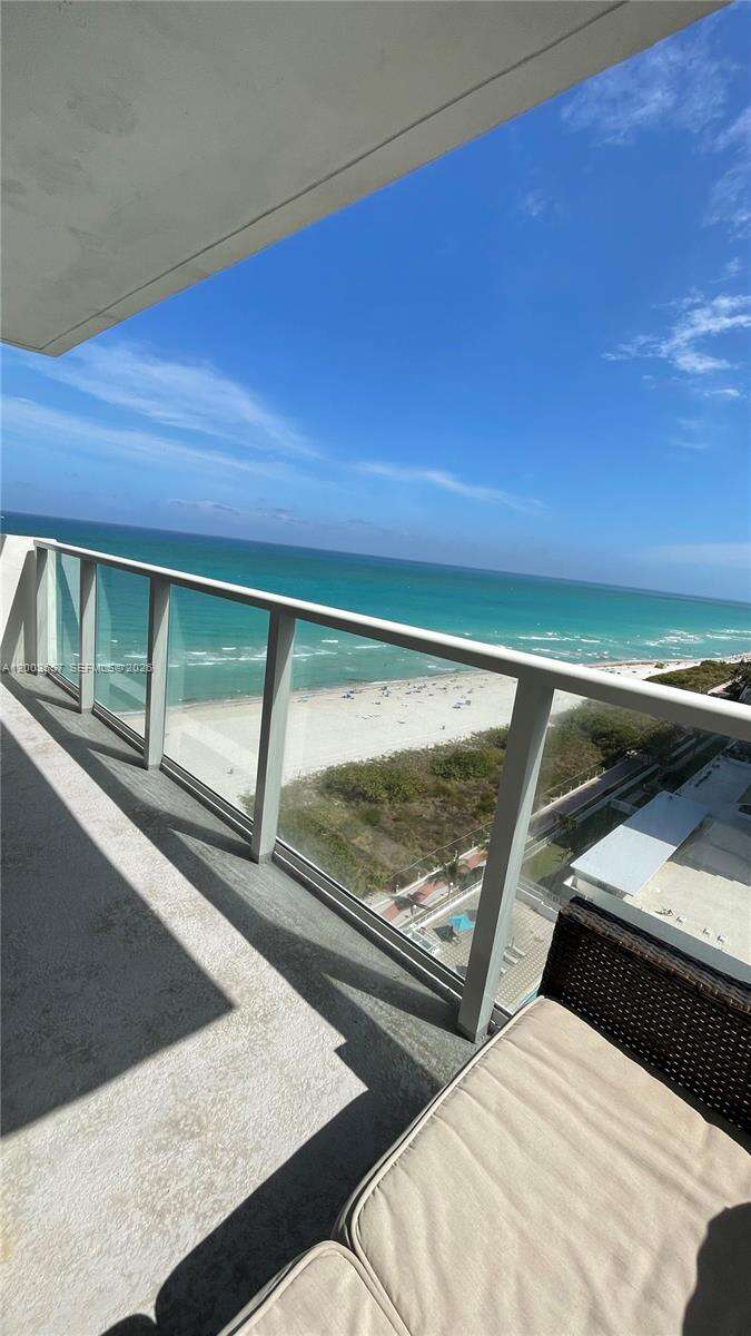 Arlen Beach at 5701 Collins Ave, Miami Beach, FL 33140 - For Rent photo 26