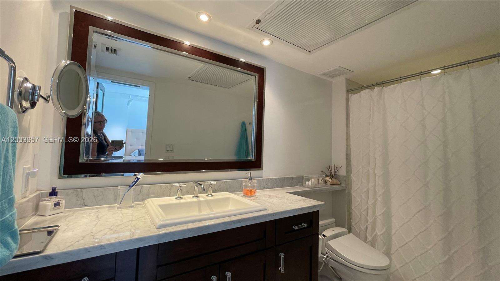Arlen Beach at 5701 Collins Ave, Miami Beach, FL 33140 - For Rent photo 10