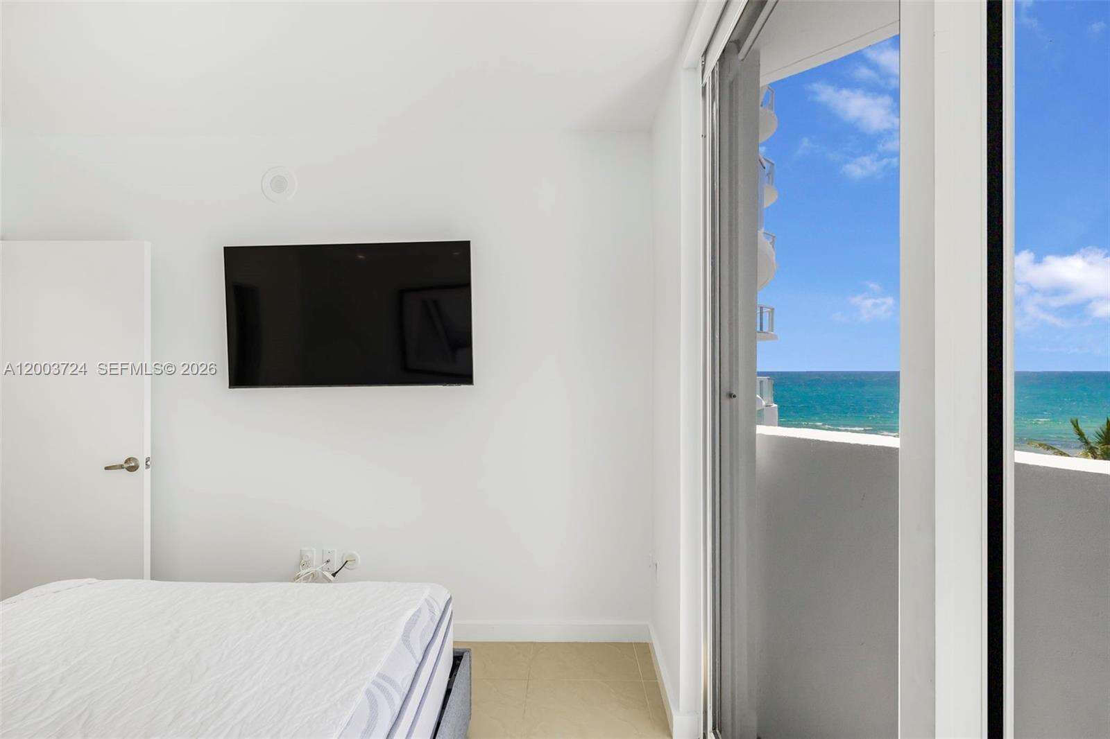 Akoya at 6365 Collins Ave, Miami Beach, FL 33141 - For Rent photo 19