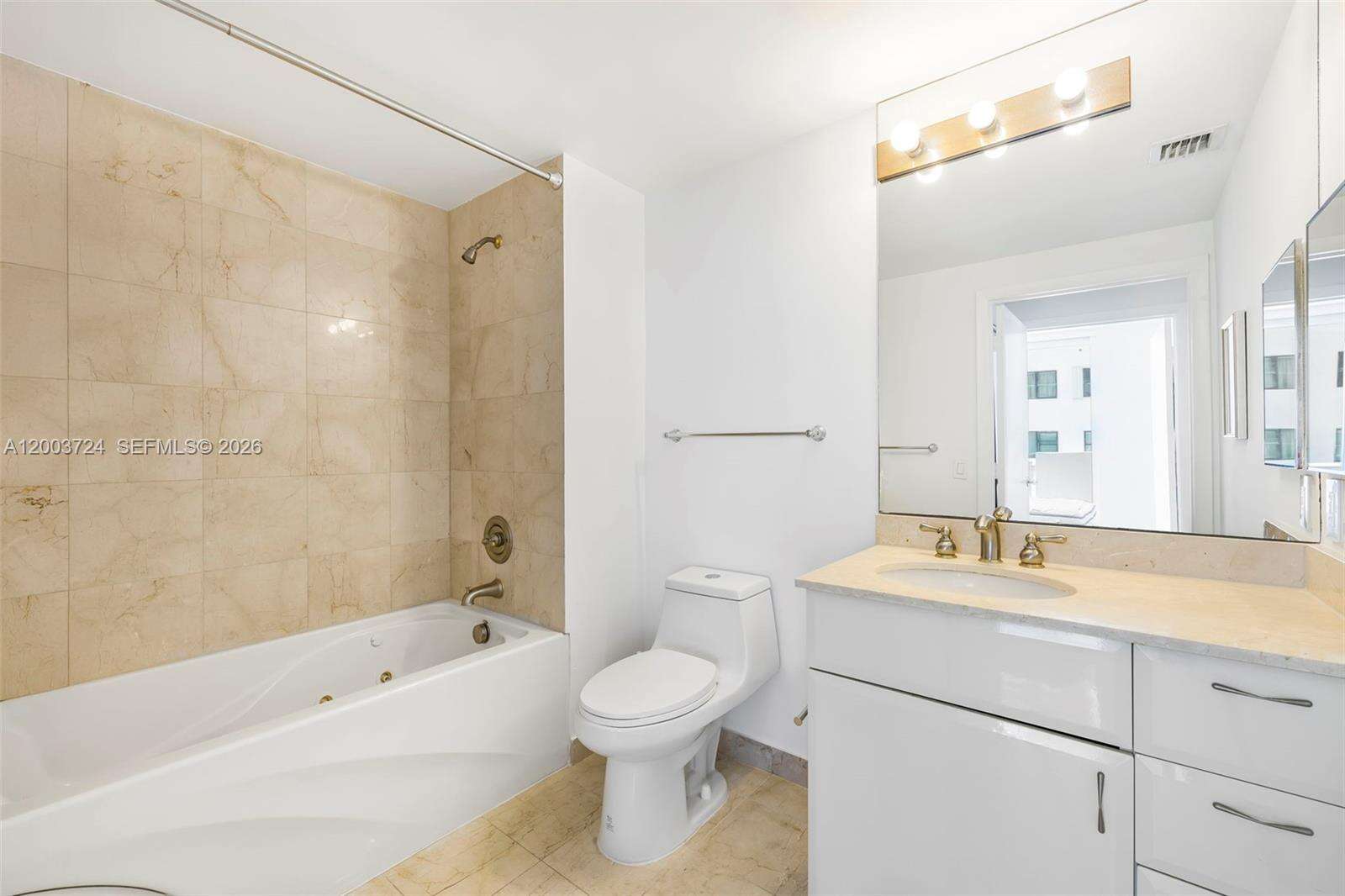 Akoya at 6365 Collins Ave, Miami Beach, FL 33141 - For Rent photo 20