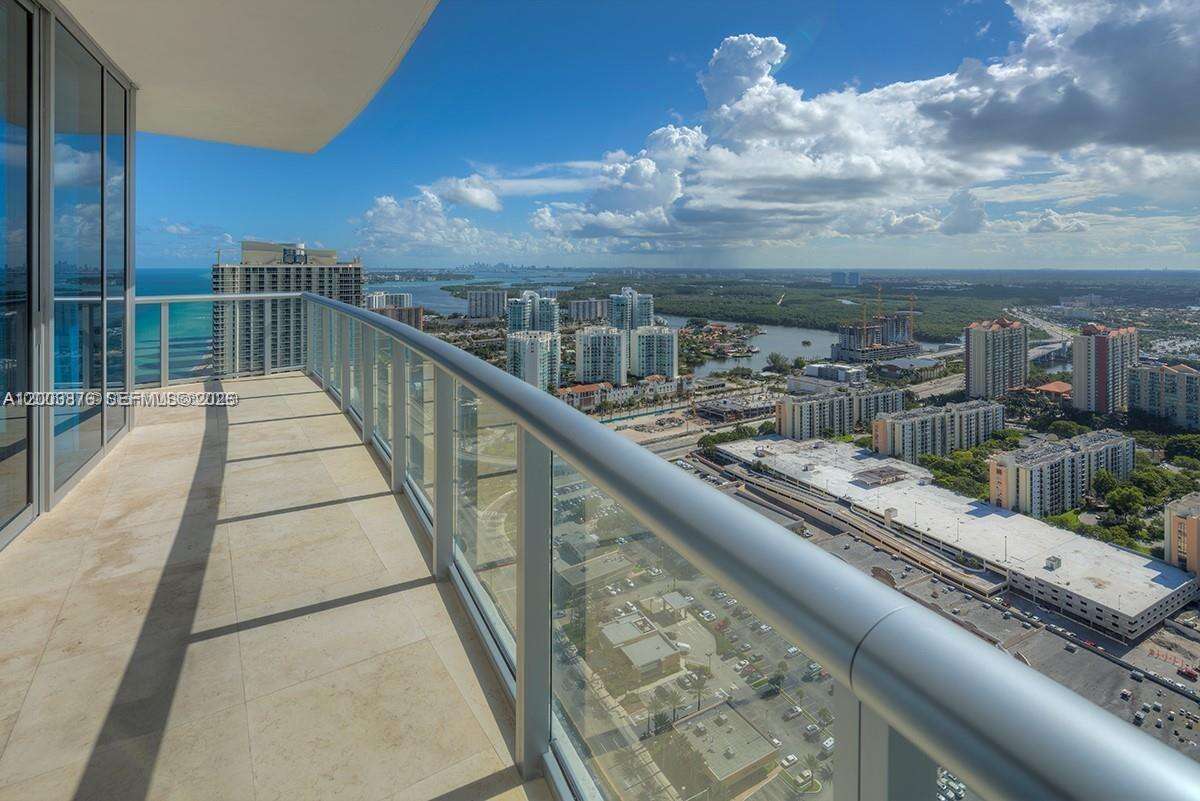 Jade Beach at 17001 Collins Ave, Sunny Isles Beach, FL 33160 - For Rent photo 18