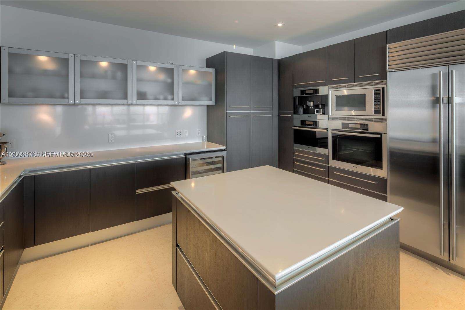 Jade Beach at 17001 Collins Ave, Sunny Isles Beach, FL 33160 - For Rent photo 5