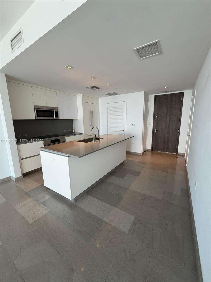 Reach Brickell at 68 6 St, Miami, FL 33131 - For Rent photo 2