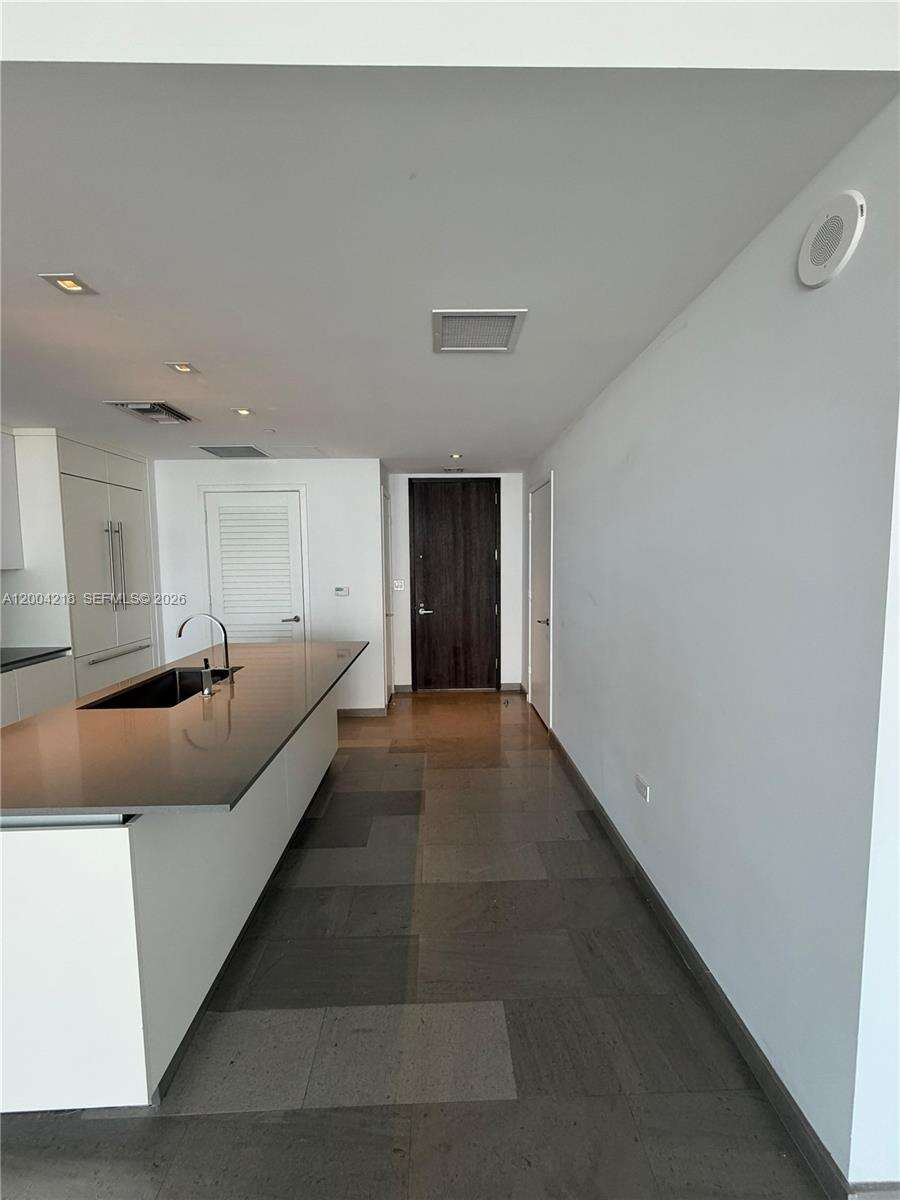 Reach Brickell at 68 6 St, Miami, FL 33131 - For Rent photo 3