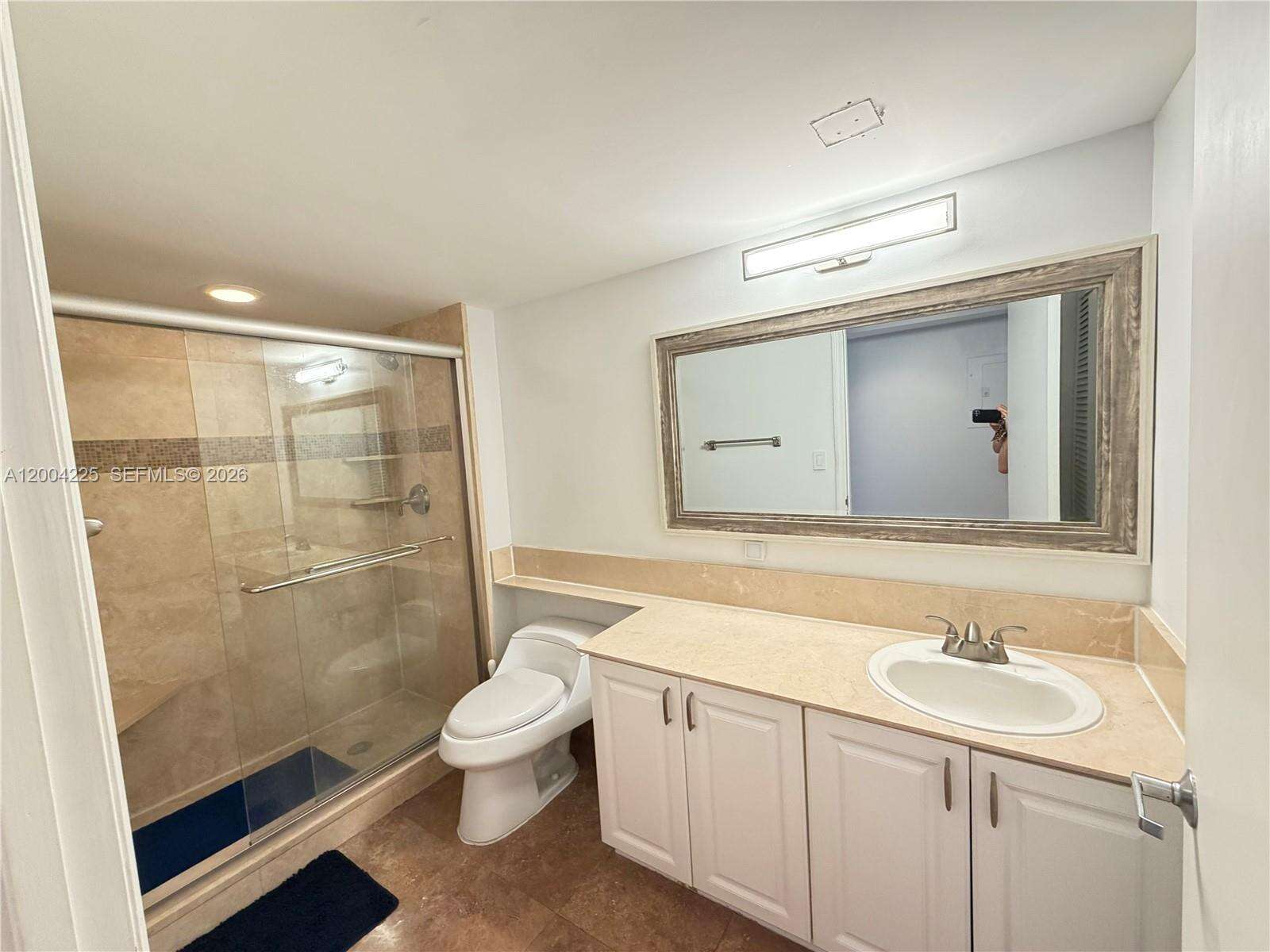 Yacht Club At Portofino at 90 Alton Rd, Miami Beach, FL 33139 - For Rent photo 5