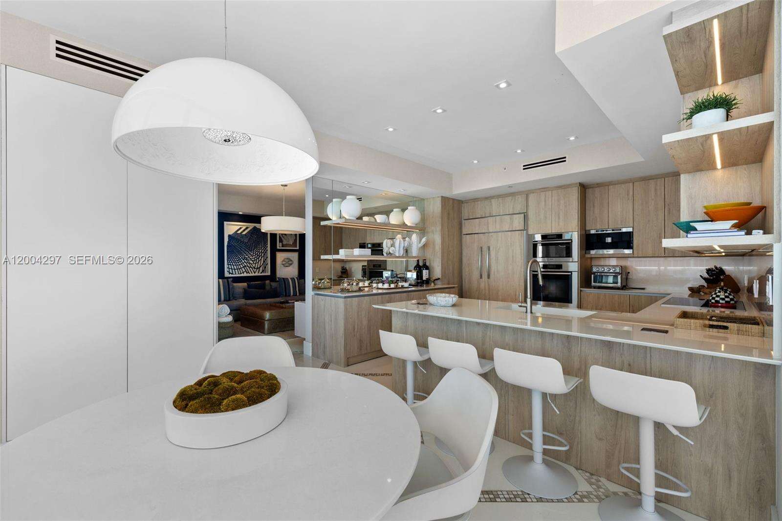 Continuum North Tower at 50 Pointe Dr, Miami Beach, FL 33139 - For Rent photo 13