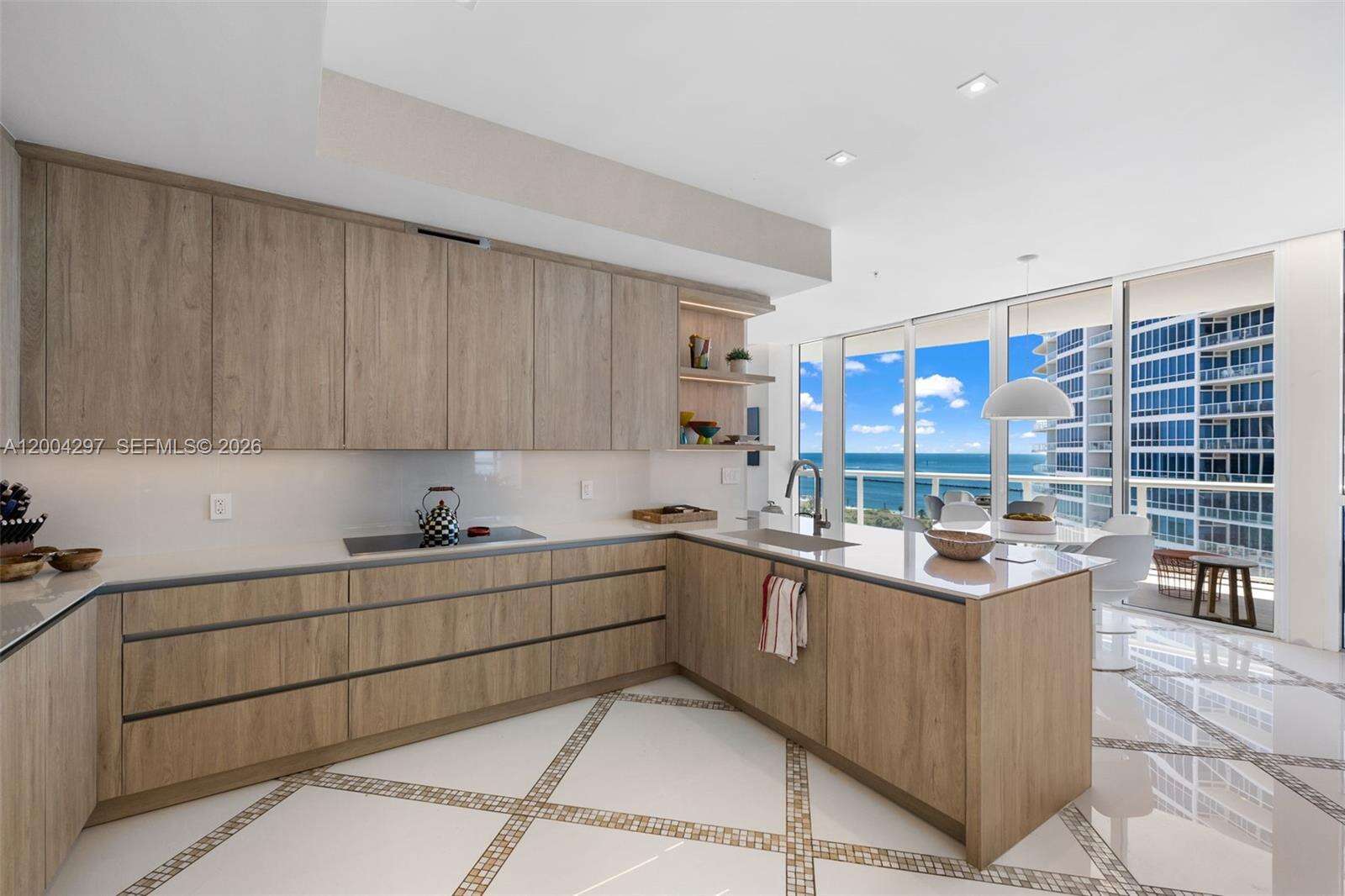Continuum North Tower at 50 Pointe Dr, Miami Beach, FL 33139 - For Rent photo 14