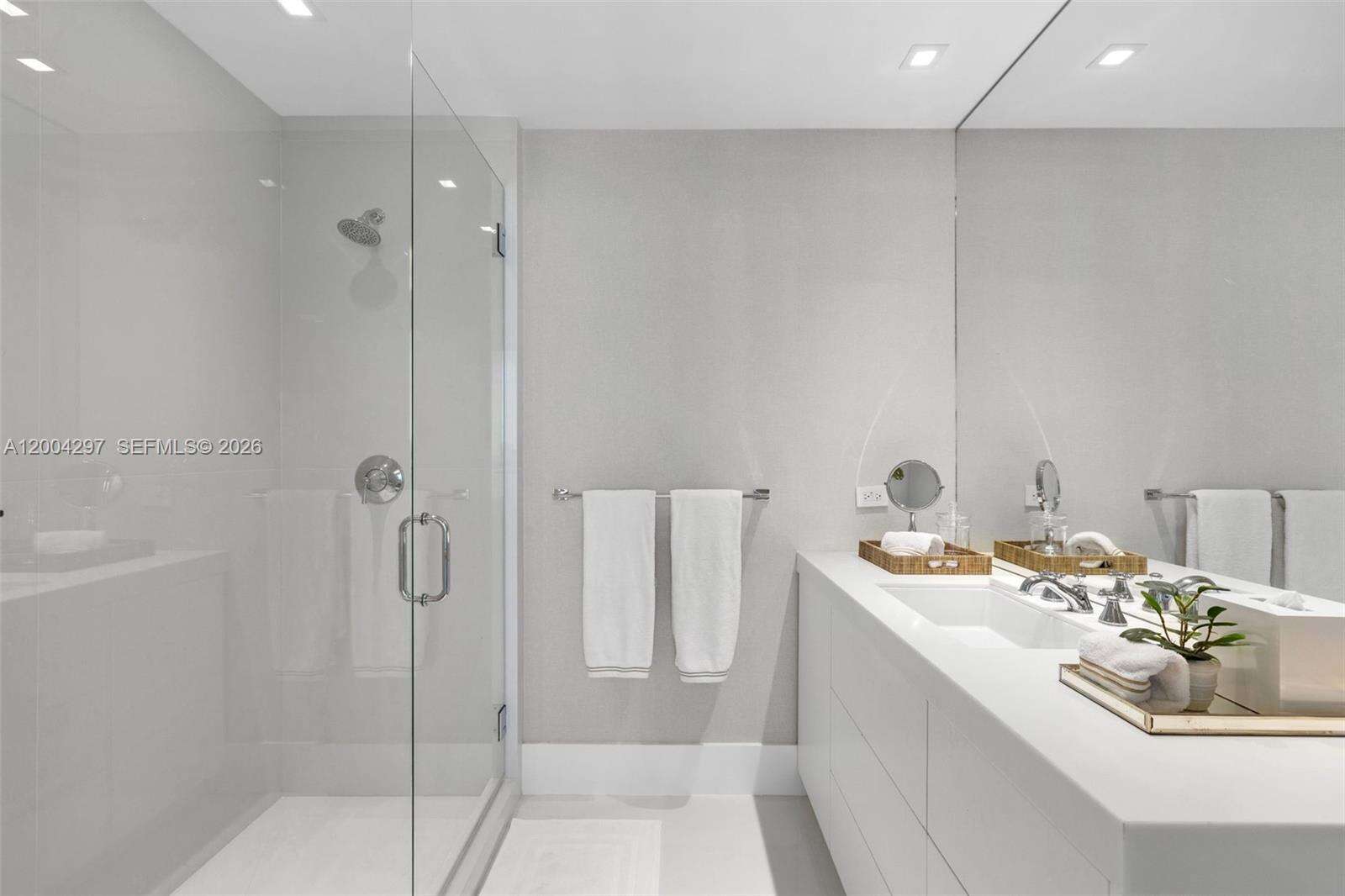 Continuum North Tower at 50 Pointe Dr, Miami Beach, FL 33139 - For Rent photo 39