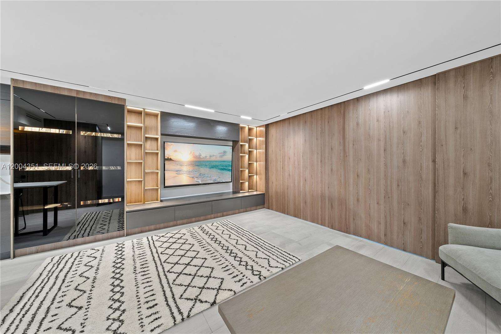 Roney Palace at 2301 Collins Ave, Miami Beach, FL 33139 - For Rent photo 8