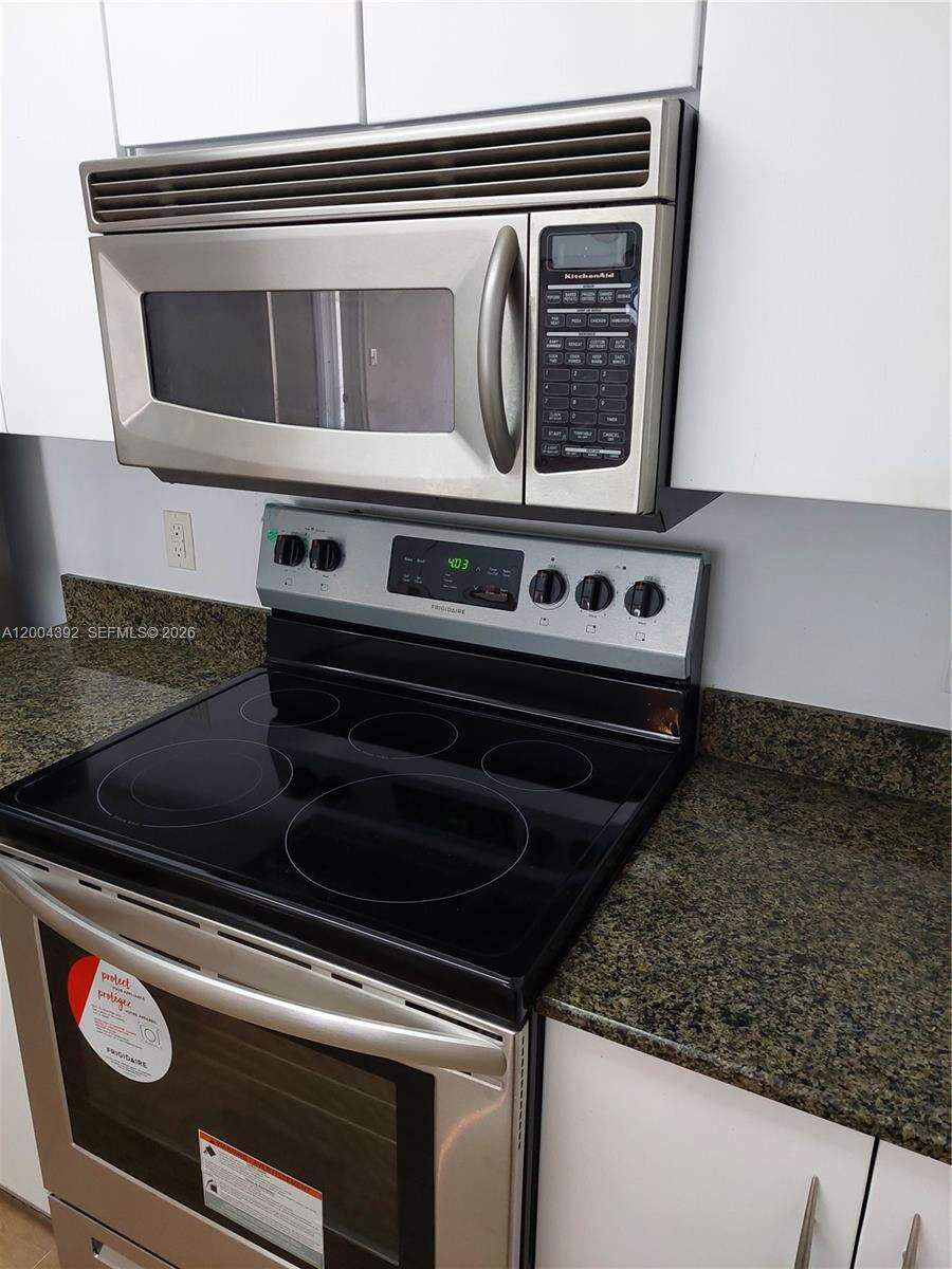 The Club At Brickell Bay at 1200 Brickell Bay Dr, Miami, FL 33131 - For Rent photo 18