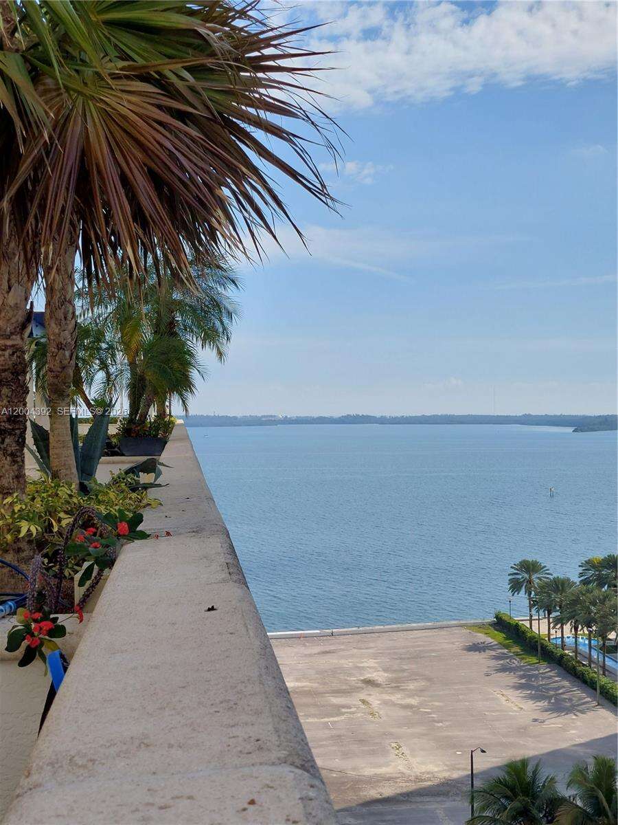 The Club At Brickell Bay at 1200 Brickell Bay Dr, Miami, FL 33131 - For Rent photo 36