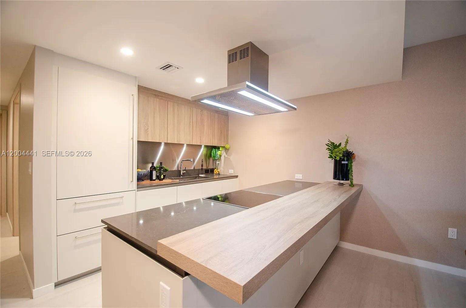 Brickell Flatiron at 1000 Brickell Plz, Miami, FL 33131 - For Rent photo 4