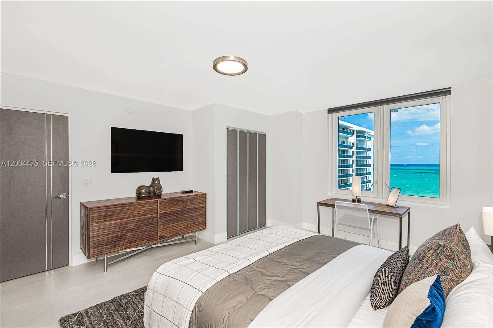 Roney Palace at 2301 Collins Ave, Miami Beach, FL 33139 - For Rent photo 15