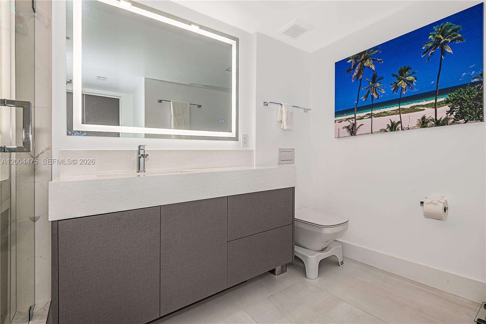 Roney Palace at 2301 Collins Ave, Miami Beach, FL 33139 - For Rent photo 18