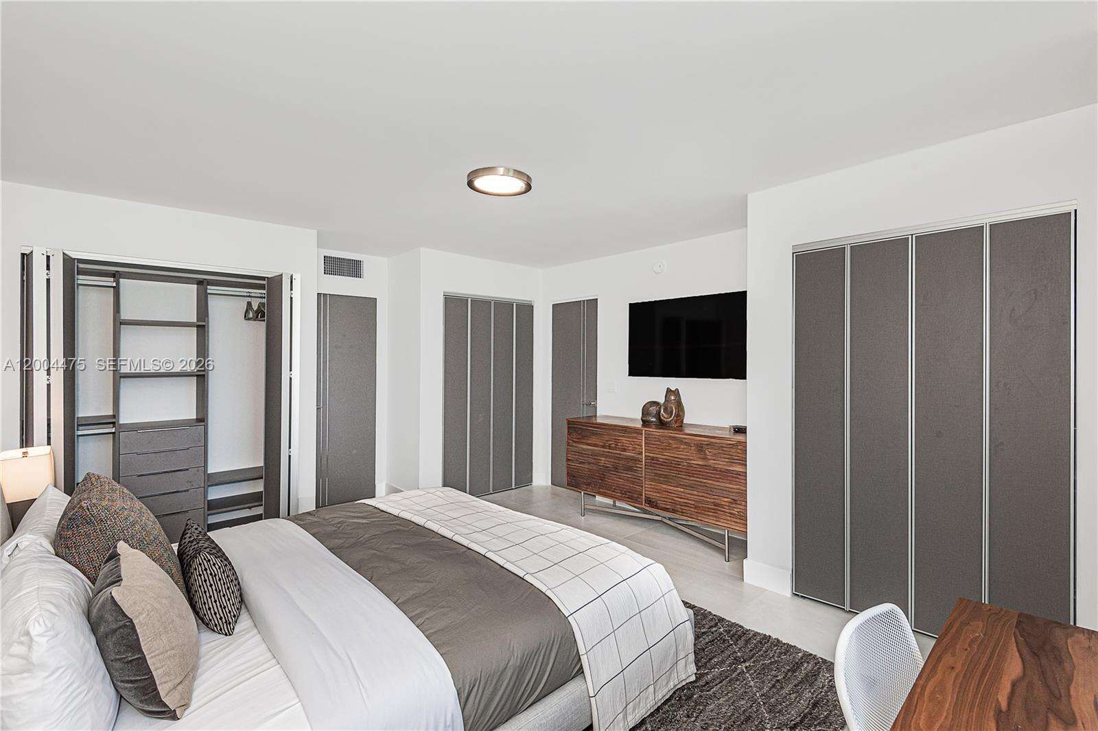 Roney Palace at 2301 Collins Ave, Miami Beach, FL 33139 - For Rent photo 20