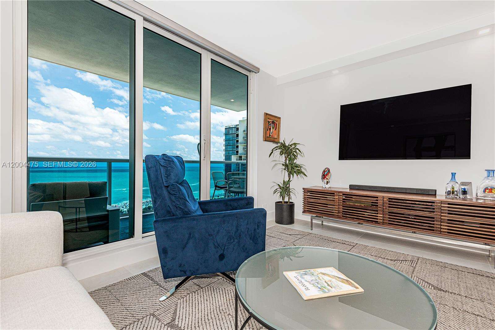 Roney Palace at 2301 Collins Ave, Miami Beach, FL 33139 - For Rent photo 6