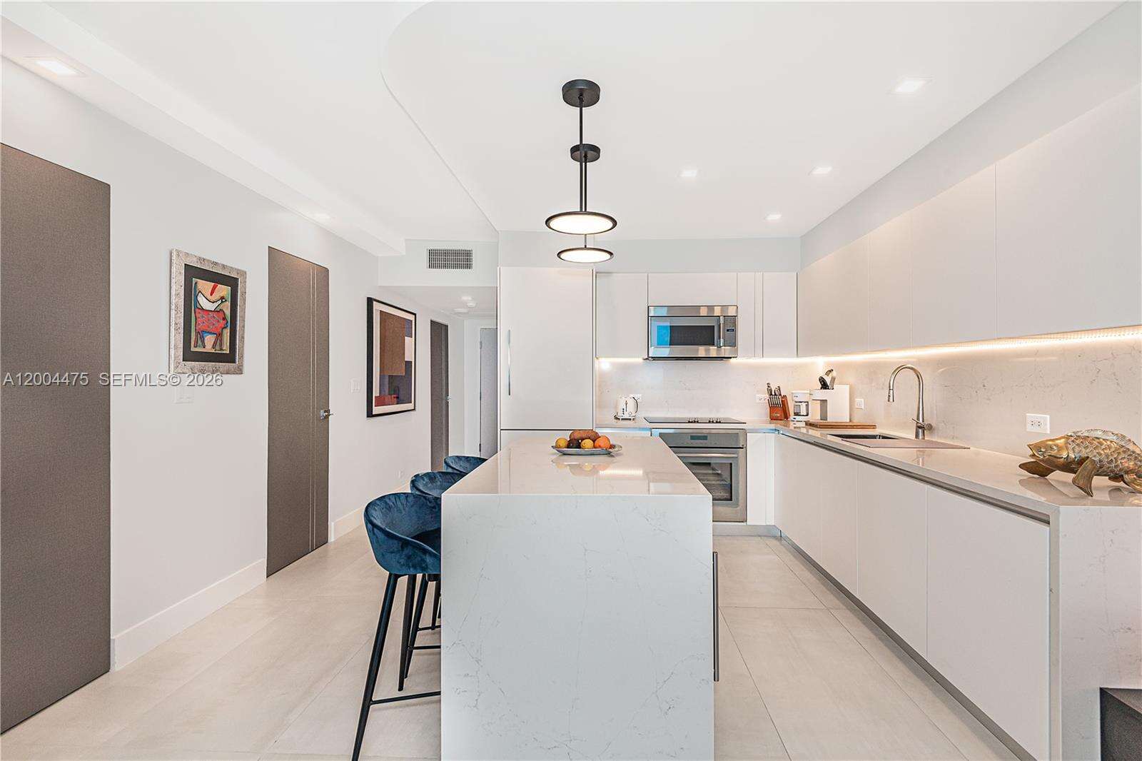 Roney Palace at 2301 Collins Ave, Miami Beach, FL 33139 - For Rent photo 10