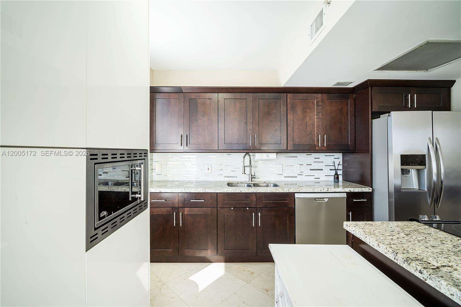 Courvoisier Courts at 701 Brickell Key Blvd, Miami, FL 33131 - For Rent photo 6
