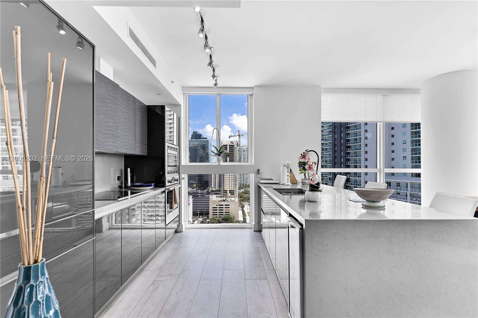 The Bond On Brickell at 1080 Brickell Ave, Miami, FL 33131 - For Rent photo 14