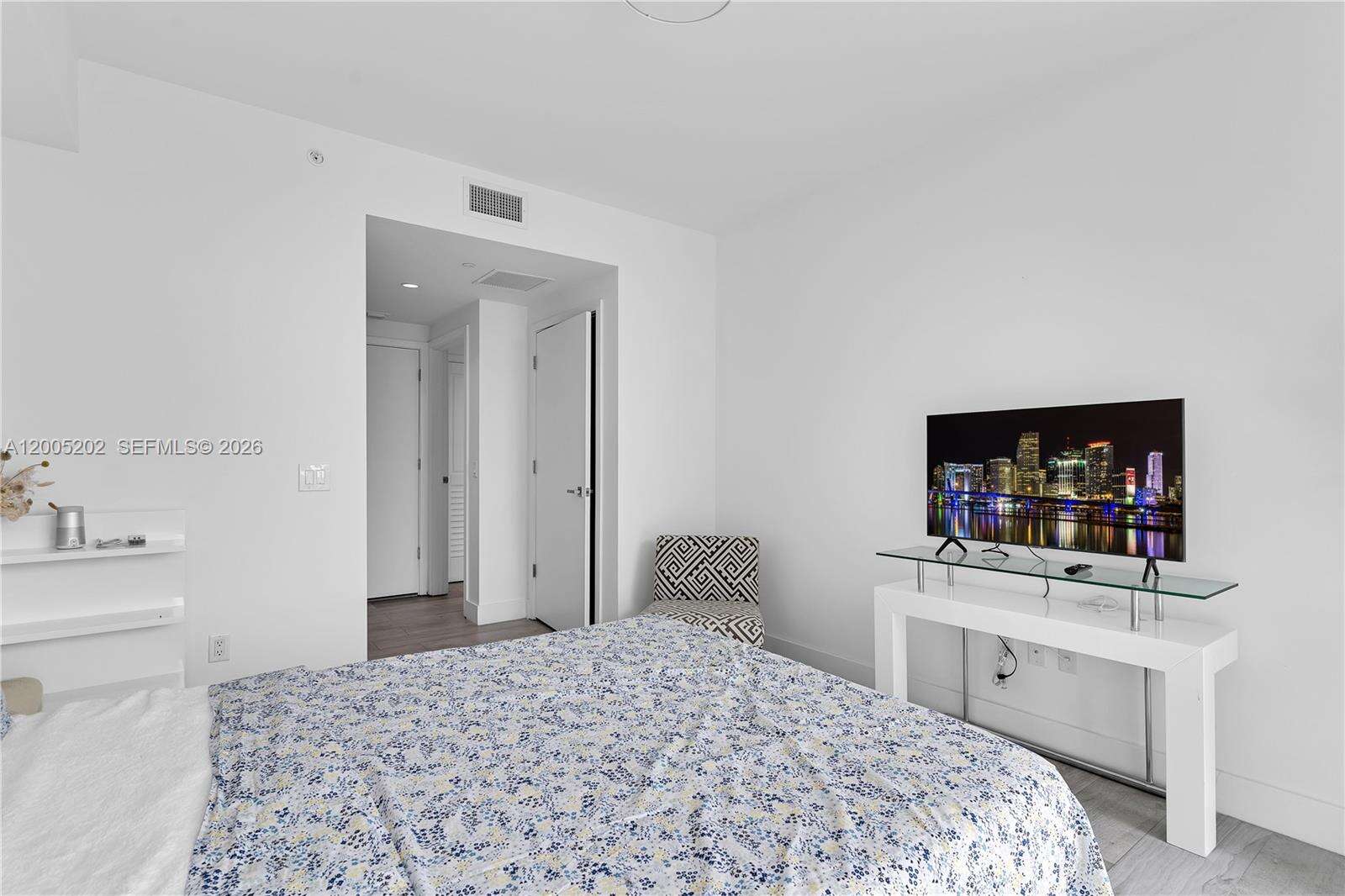 The Bond On Brickell at 1080 Brickell Ave, Miami, FL 33131 - For Rent photo 17