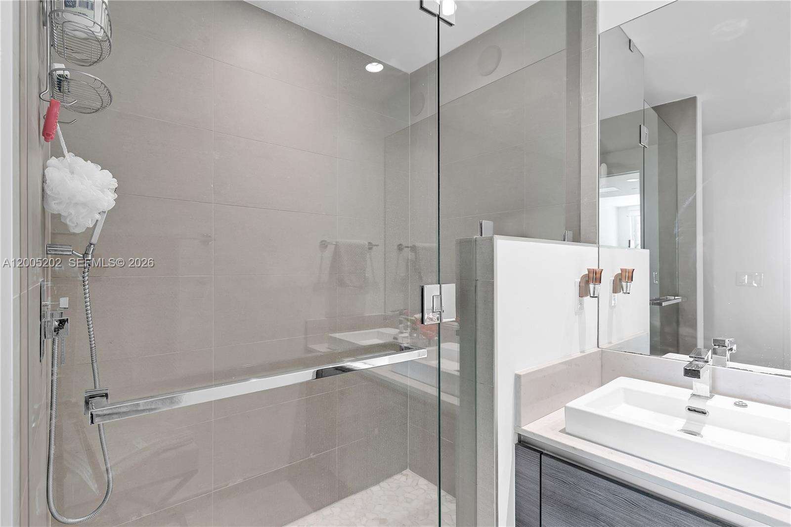 The Bond On Brickell at 1080 Brickell Ave, Miami, FL 33131 - For Rent photo 19
