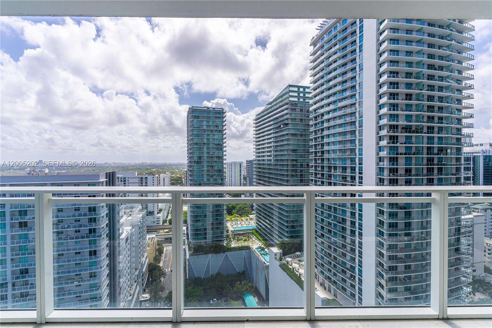 The Bond On Brickell at 1080 Brickell Ave, Miami, FL 33131 - For Rent photo 4