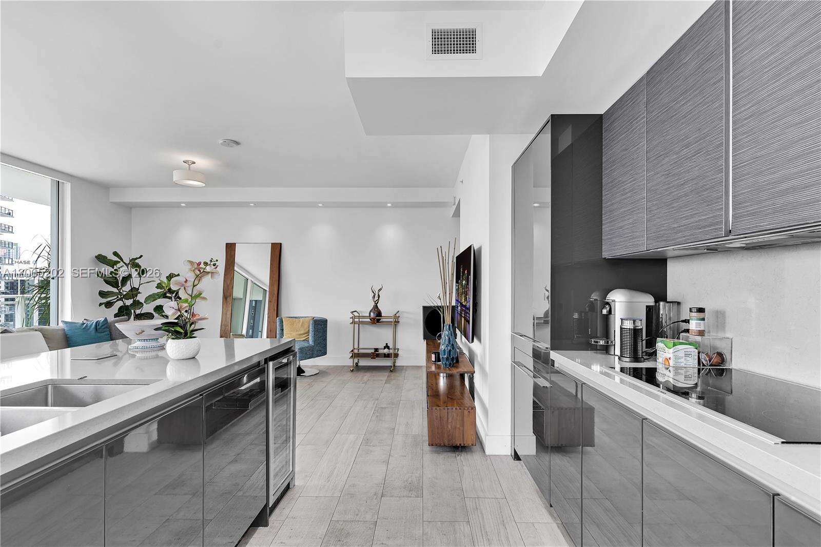 The Bond On Brickell at 1080 Brickell Ave, Miami, FL 33131 - For Rent photo 8