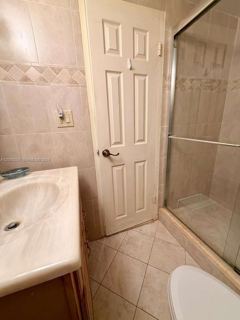 Decoplage at 100 Lincoln Rd, Miami Beach, FL 33139 - For Rent photo 9