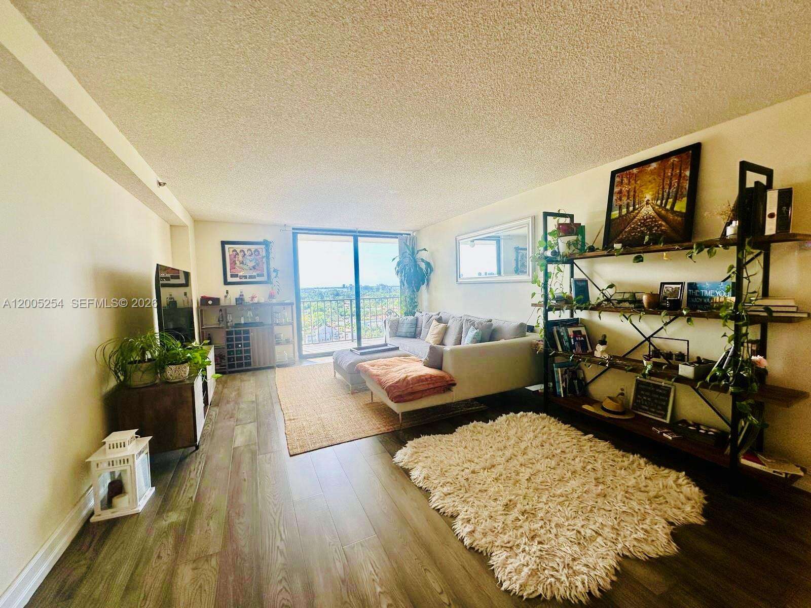 Oceanfront Plaza at 2625 Collins Ave, Miami Beach, FL 33140 - For Rent photo 2