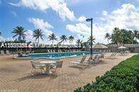 Oceanfront Plaza at 2625 Collins Ave, Miami Beach, FL 33140 - For Rent photo 23