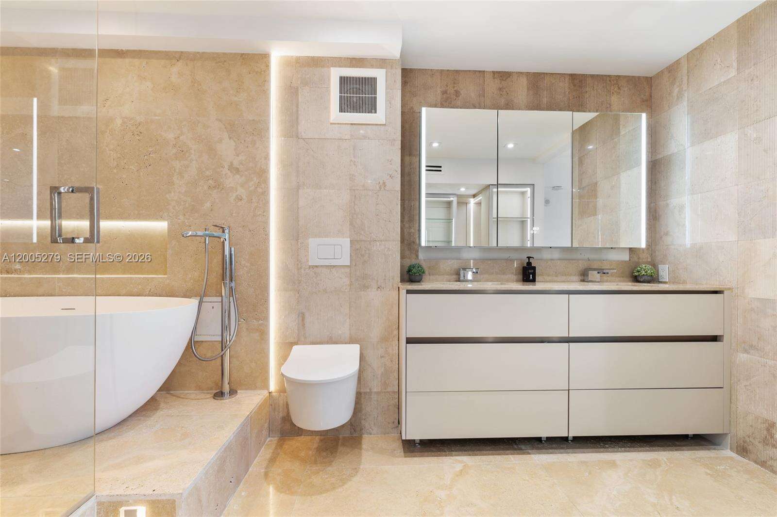 Roney Palace at 2301 Collins, Miami Beach, FL 33139 - For Rent photo 11