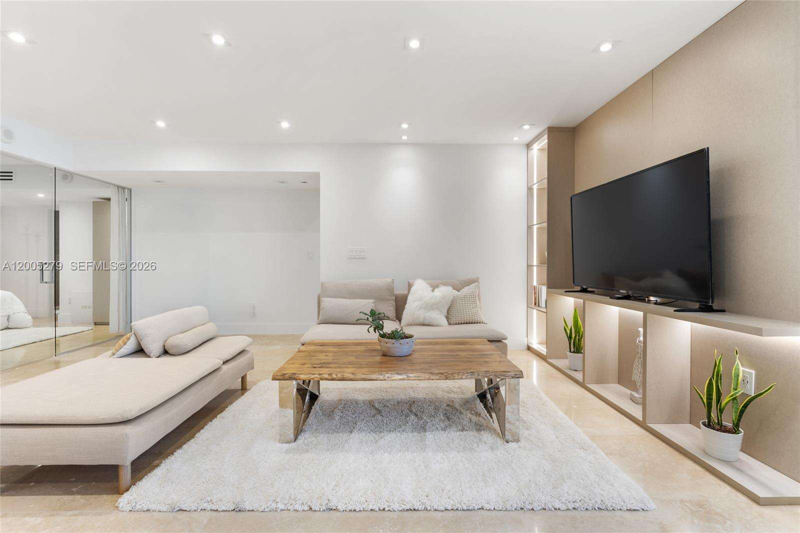 Roney Palace at 2301 Collins, Miami Beach, FL 33139 - For Rent photo 5