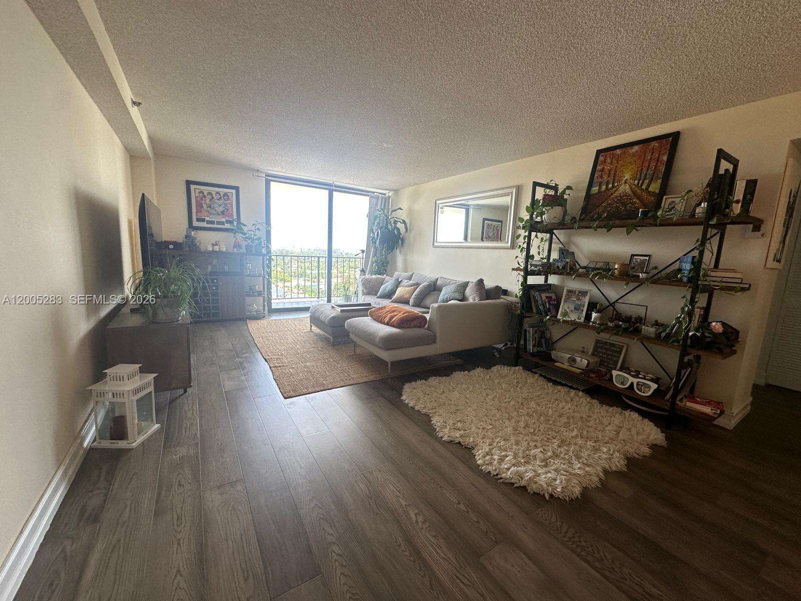 Oceanfront Plaza at 2625 Collins Ave, Miami Beach, FL 33140 - For Rent photo 3