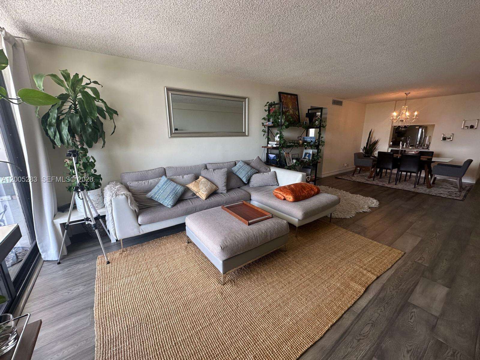 Oceanfront Plaza at 2625 Collins Ave, Miami Beach, FL 33140 - For Rent photo 4